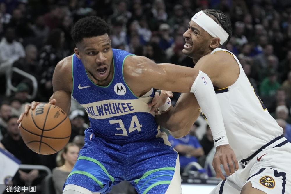 在篮球赛场 在篮球赛场